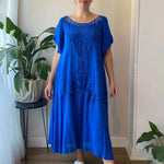 Robe à ourlet en dentelle et patchwork