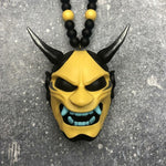 Pendentif voiture masque de démon samouraï assassin