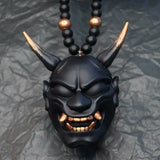 Pendentif voiture masque de démon samouraï assassin
