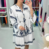 Robe babydoll boutonnée à col en V