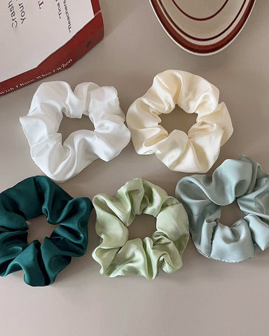Lot de 5 scrunchies multicolores pour cheveux
