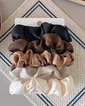 Lot de 5 scrunchies multicolores pour cheveux