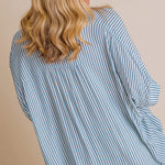 Chemise rayée à simple boutonnage et à manches mi-longues