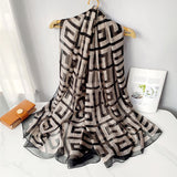 Nuages de voile doux Châle fin d'été