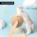 Griffoir Chat en Bois Massif avec Boule à Rouler Sisal