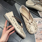 Chaussures à trous à fond plat