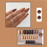 Ongles pressés à cœur brun(24 pièces)