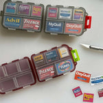 Organisateur de pilules portable avec étiquettes
