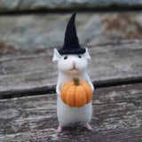 Décoration en feutre pour souris à fleurs