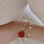 Bracelet de luxe en perles de rose rouge