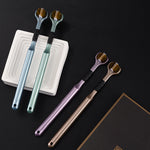 Brosse à dents à trois têtes et trois faces