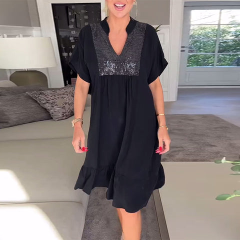 Robe plissée ample à col en V