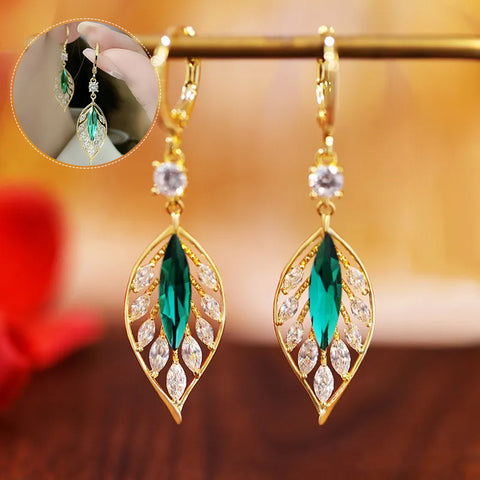 Boucles d'oreilles en rameaux d'or et feuilles de jade
