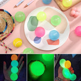 Boules adhésives phosphorescentes