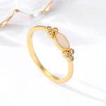 L'amour le plus pur Bague/Collier en opale ovale assortie