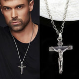 Collier crucifix en acier titane