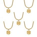 Collier en titane avec trèfle à quatre feuilles