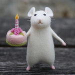 Décoration en feutre pour souris à fleurs