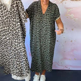 Robe à manches courtes à col en V en imprimé léopard