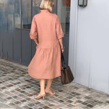 Robe en lin de coton avec col à revers et poches