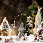 Plaques de porte décorées par un gnome de Noël DIY