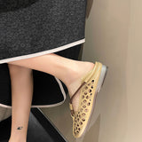 Chaussures à trous à fond plat