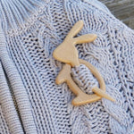 Broche avec Motif Animal en Bois (Clip de Chandail)