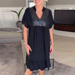Robe plissée ample à col en V