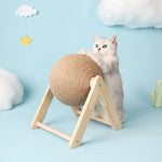 Griffoir Chat en Bois Massif avec Boule à Rouler Sisal