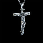 Collier crucifix en acier titane