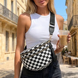 Large capacity lightweight messenger bag