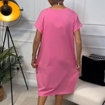 Robe simple à manches courtes avec impression de lettres