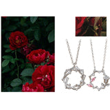 Collier de fleurs de rose de ronce