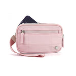 Pochette plate matelassée avec bracelet