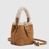 SAC À BANDOULIÈRE EN FOURRURE