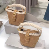 SAC À BANDOULIÈRE EN FOURRURE