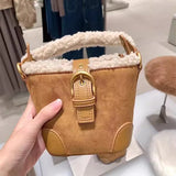 SAC À BANDOULIÈRE EN FOURRURE