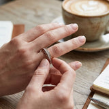 Bague tournante à une rangée de diamants