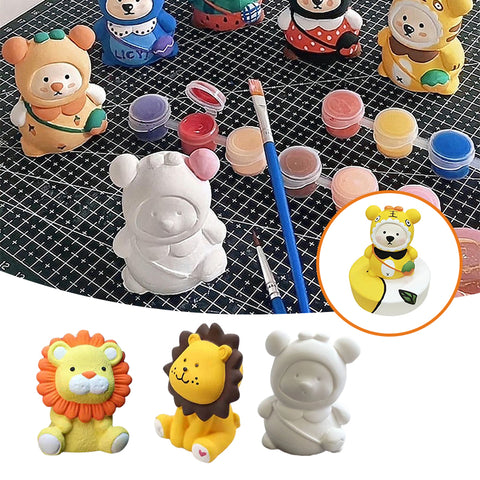 Ours/lion blanc peint à la main