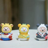 Ours/lion blanc peint à la main