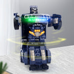 Transformer la voiture de jouet de modèle de robot