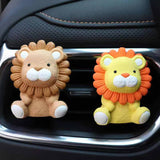 Ours/lion blanc peint à la main