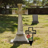 Pieu de la croix commémorative du cimetière pour les parents
