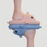 Pantoufles de requin mignonnes d'été