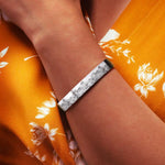 Bracelet ouvert en acier inoxydable inspiré