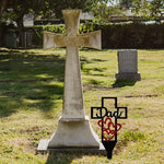 Pieu de la croix commémorative du cimetière pour les parents