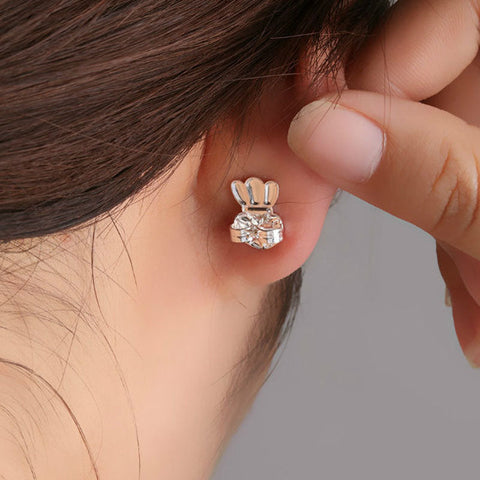 Releveurs de boucle d'oreille