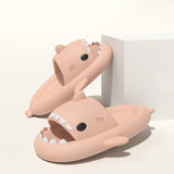 Pantoufles de requin mignonnes d'été