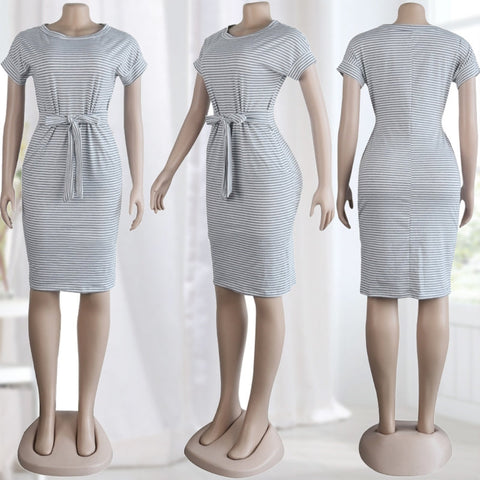 Robe Tunique Rayée Á Manches Courtes Et Col Rond