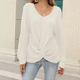 Pull en tricot noué